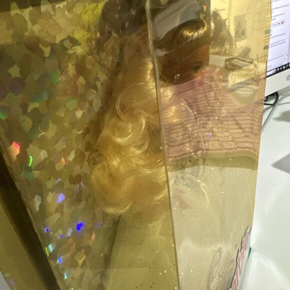 Happy Holidays Special Edition Barbie Doll Mattel 1992 - Picture 11 of 14